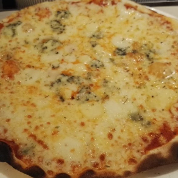 pizza cuatro quesos